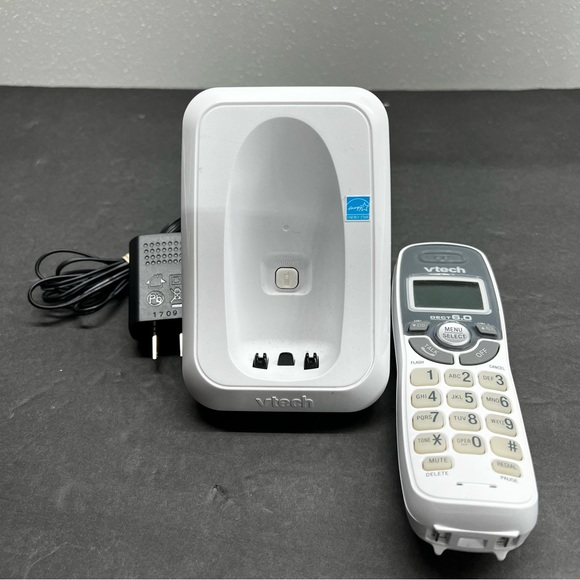 VTech CS6114 Cordless Phone with Caller ID / Call Waiting - White/Grey (CS6114)™ - Picture 2 of 6